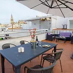 Rentalsevilla Terraza Privada En La Maestranza